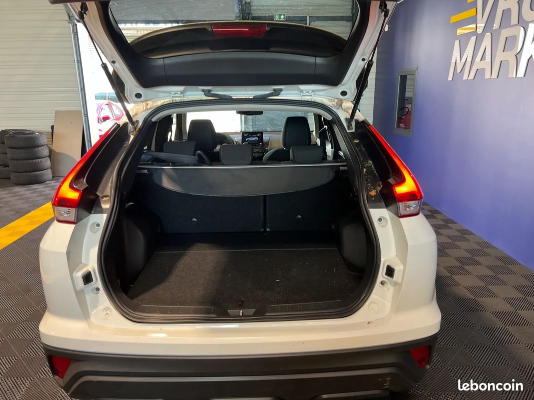 MITSUBISHI ECLIPSE CROSS PHEV 188 INSTYLE 4WD – 2021 – AUTO – 102 000 km – CARPLAY – SIEGES CHAUFFANTS – SUIVI COMPLET (image 18)