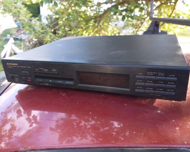 Usé Pioneer F-Z92L Fm / Am Numérique Synthétiseur Tuner - Actif Avec Câble Usé Pioneer F-Z92L Fm / Am Numérique Synthétiseur Tuner - Actif Avec Câble
