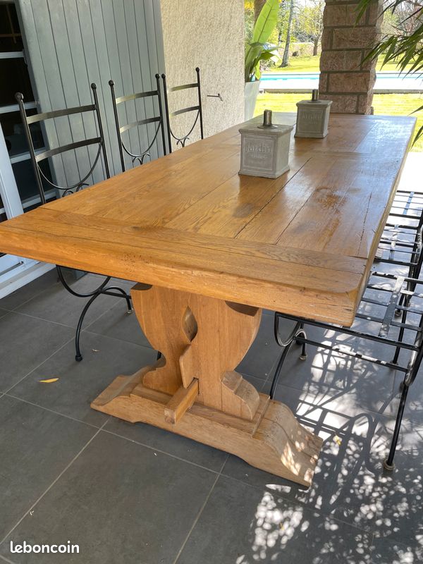 Table monastère (image 2)