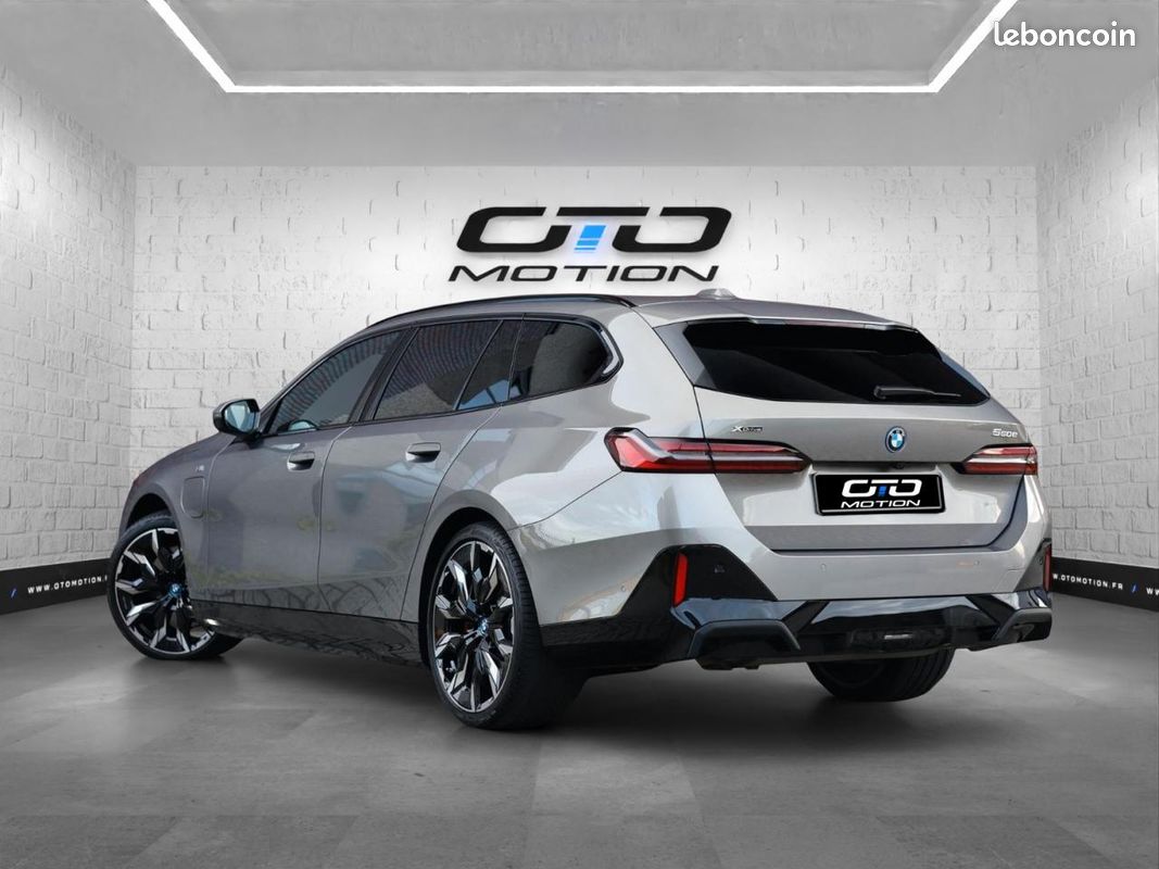 15 SERIE 5 TOURING Touring 550e xDrive PHEV 489 ch BVA8 G61 M Sport (image 4)