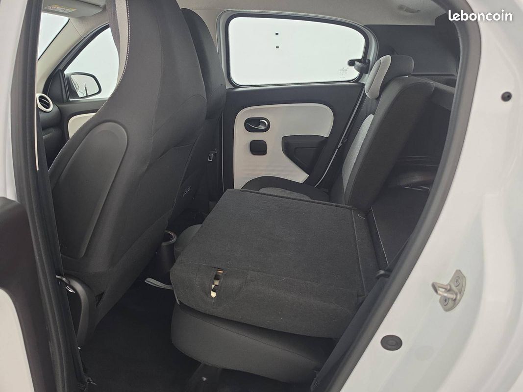 RENAULT Twingo III E-Tech Equilibre (image 28)