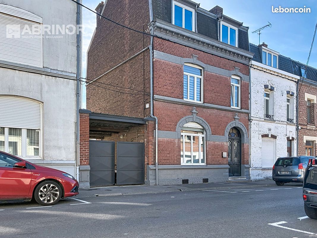 Maison 10 pièces 250 m² · à Valenciennes · 250 m² · 292 000 €