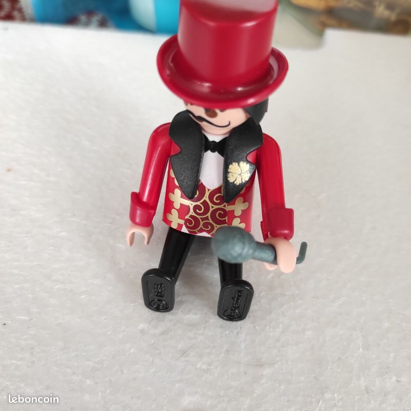 Figurine Playmobil Monsieur Loyal Avec Micro - Thème Cirque Vintage, Occasion En Bel état