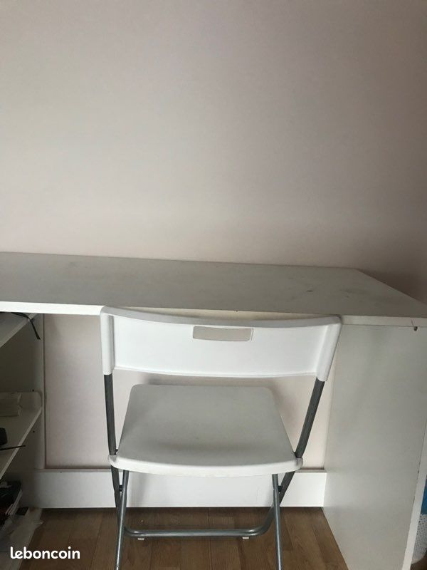 Bureau (image 2)