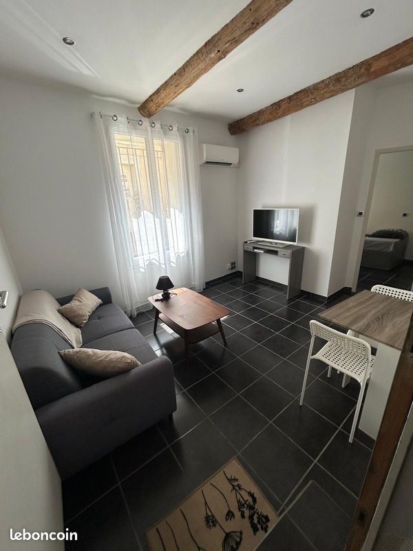 Appartement 2 pièces 25 m² · à Nîmes · 25 m² · 570 €