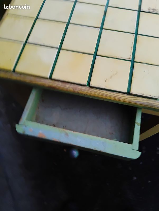 Table (image 1)