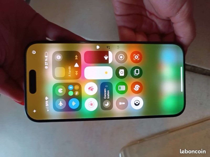 Iphone 15 pro 128go (image 3)