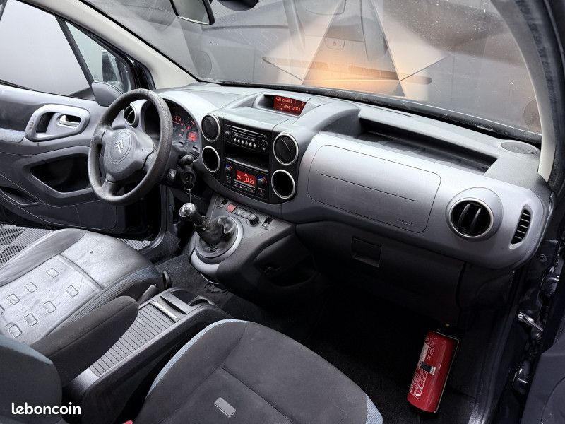 Citroen BERLINGO 1.6 HDI92 XTR 5P (image 8)