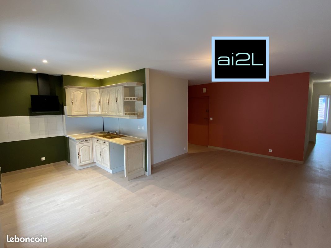 Maison 8 pièces 185 m² · à Clairvaux-les-Lacs · 185 m² · 240 000 €