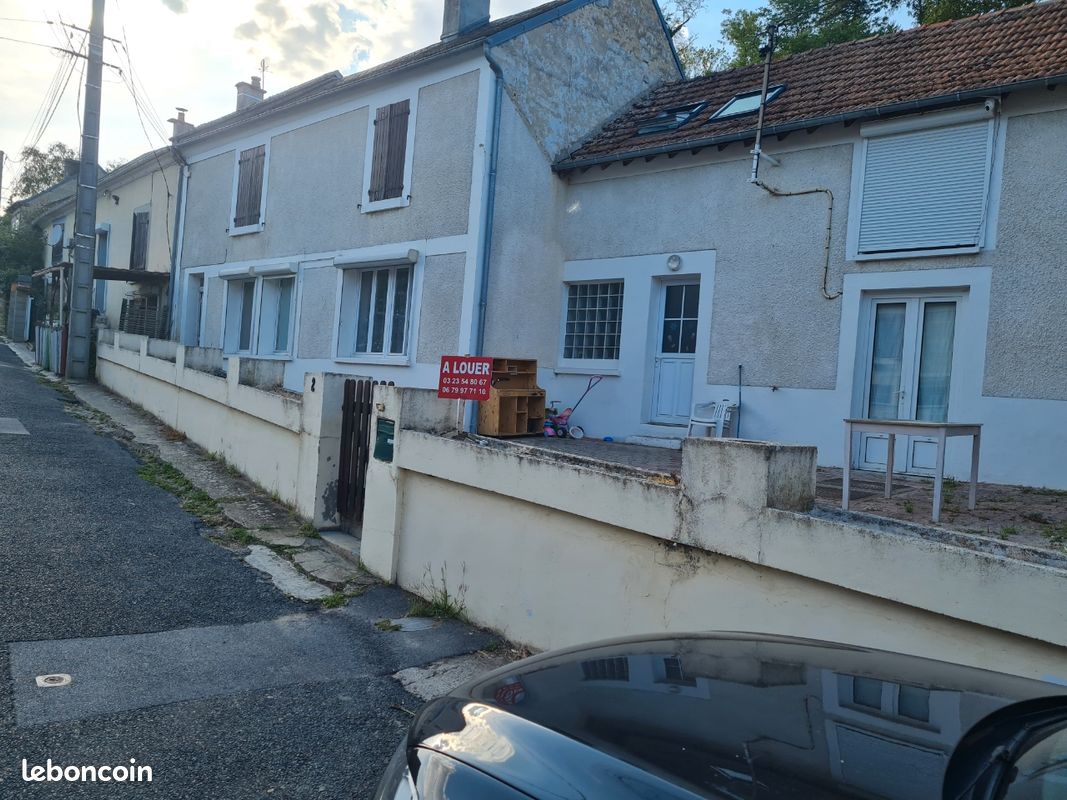 Maison 5 pièces 145 m² · à Mont-Notre-Dame · 145 m² · 900 €/mois