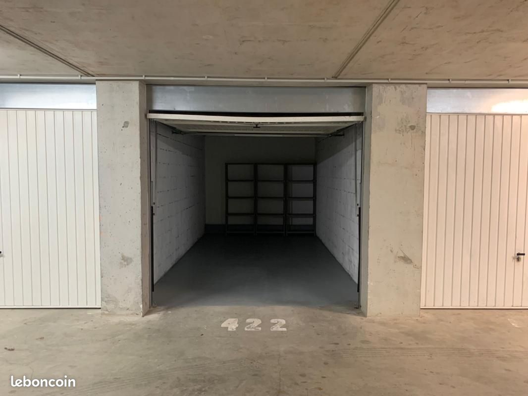 Parking 16 m² · à Sarrola-Carcopino · 16 m² · 130 €/mois