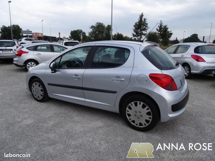 Peugeot 207 1.6 HDI 90 CH (image 4)