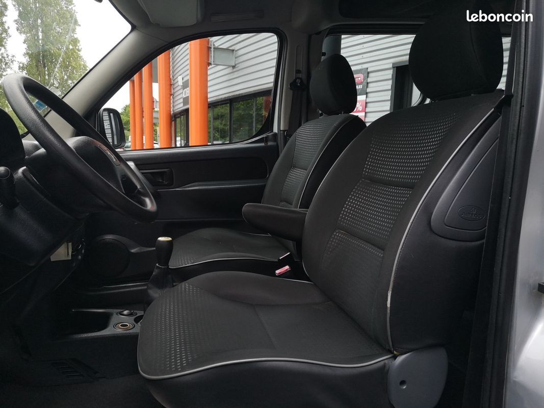 Peugeot Partner 1.6 HDI 16v 75Ch Relax (image 8)