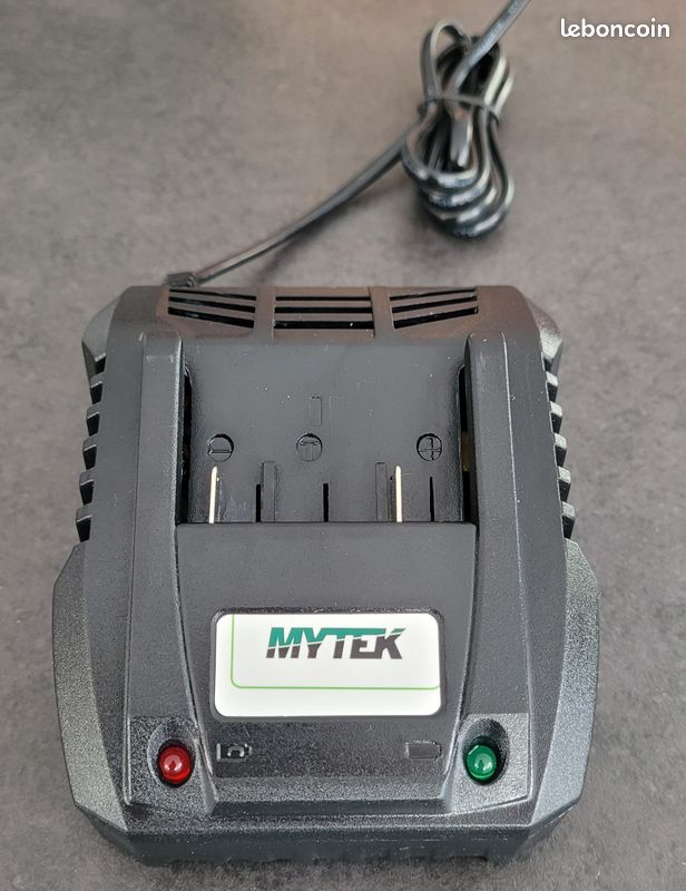 Chargeur batteries MYTEK état neuf (image 1)