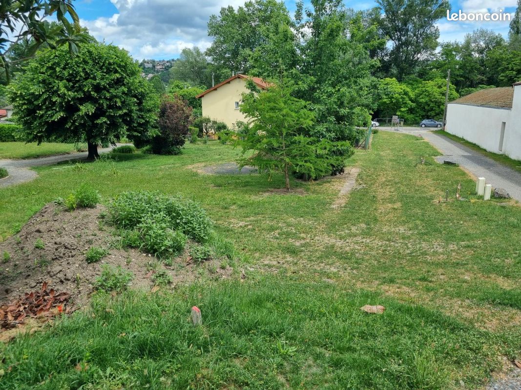Terrain 413 m² · à Saint-Just-Saint-Rambert · 413 m² · 125 000 €