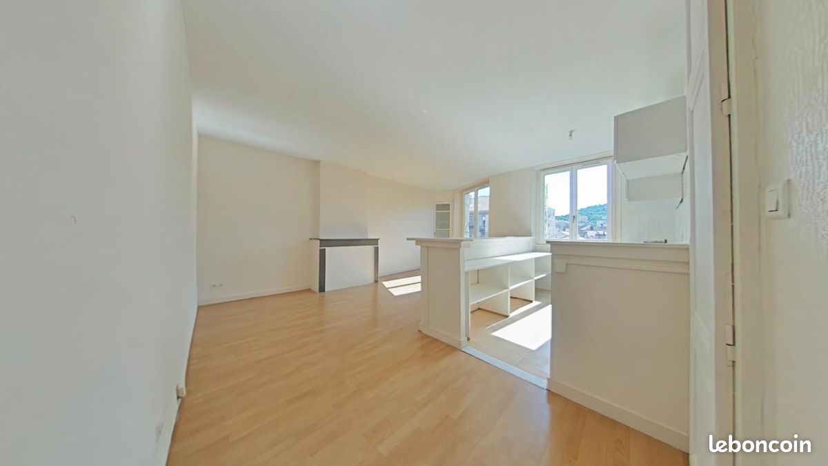 Appartement 3 pièces 64 m² · à Saint-Étienne · 64 m² · 545 €