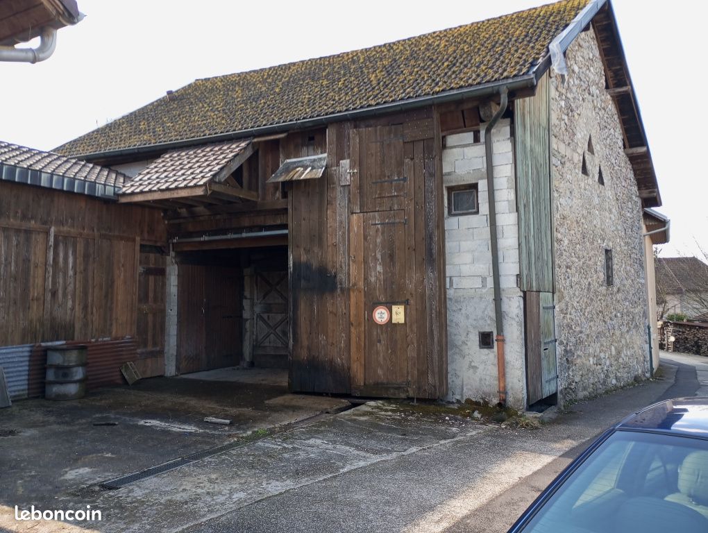 Maison 1 pièce 100 m² · à Saint-Jean-de-Chevelu · 100 m² · 105 000 €