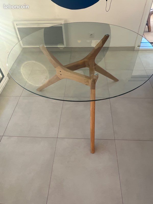 Table ronde en verre (image 1)