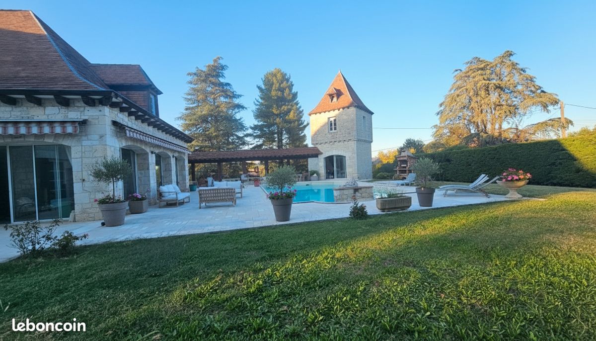Maison 8 pièces 397 m² · à Villeneuve-sur-Lot · 397 m² · 678 000 €