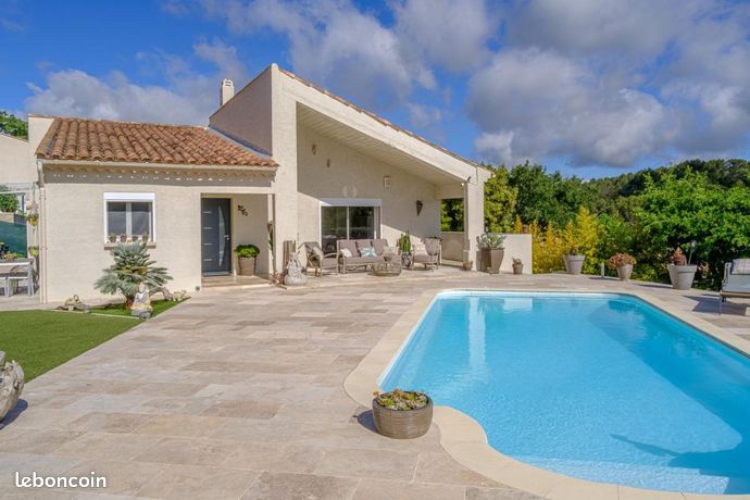 Villa 6 pièces 143 m²