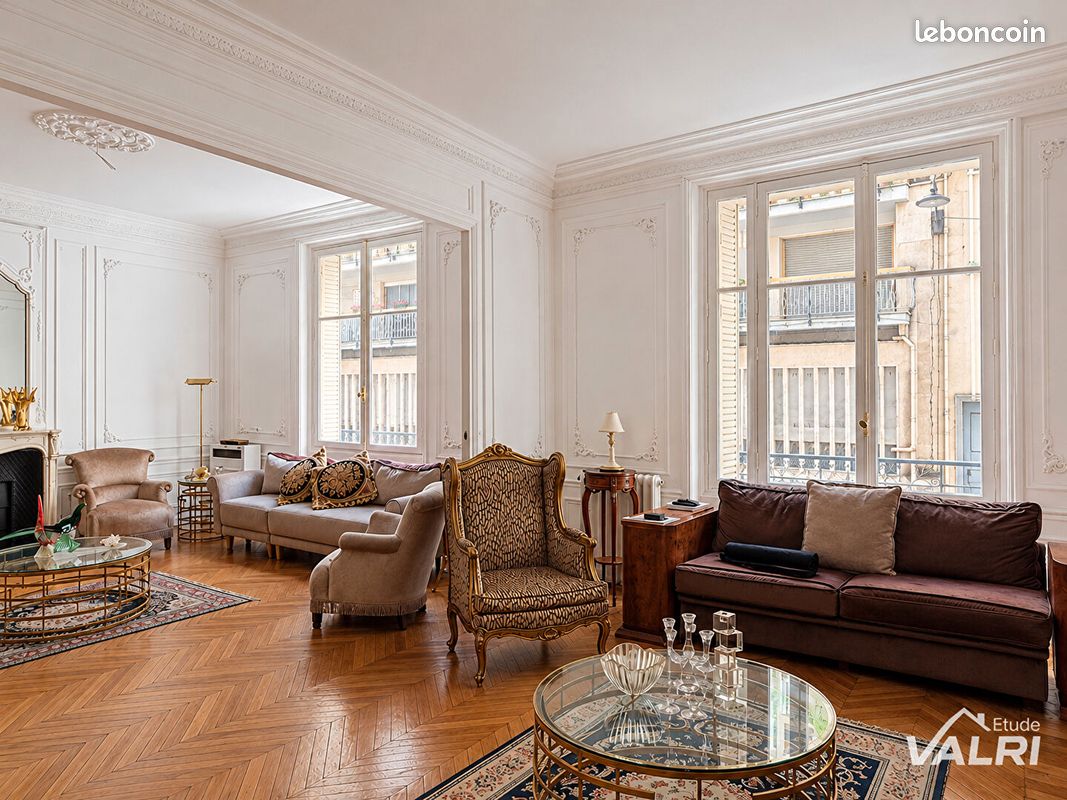 Appartement 6 pièces 143 m² · à Paris · 143 m² · 1 850 000 €