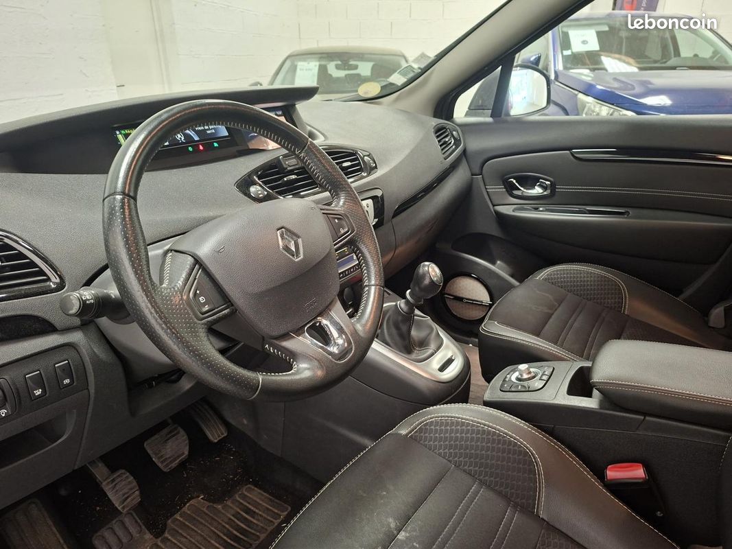 Renault scenic 1.5 dci 110 energy bose (image 6)