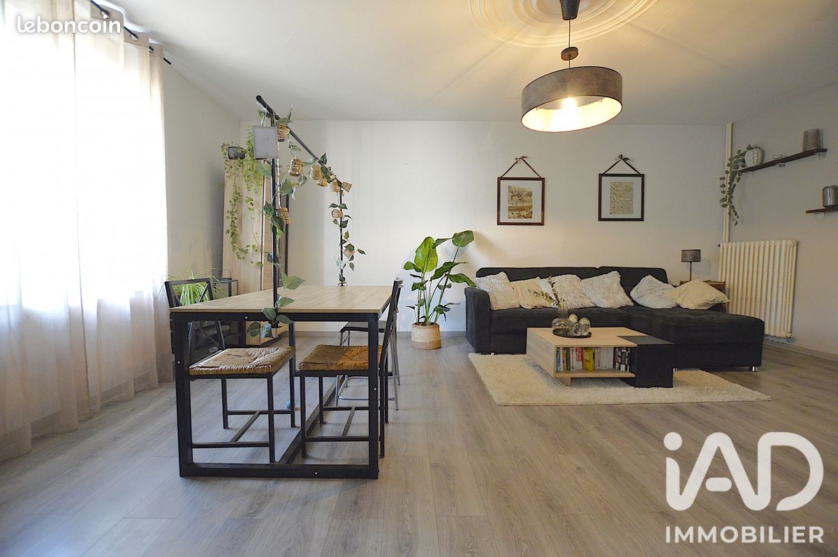 Appartement 4 pièces 95 m² · à Joeuf · 95 m² · 97 000 €