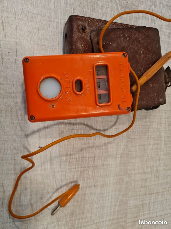 Ancien voltmetre Detex MS423 (image 1)