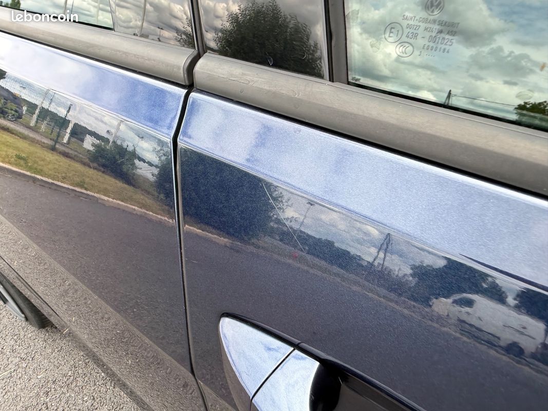 VOLKSWAGEN GOLF 7 GTI 2.0 TSI 220ch DSG6 - Sièges Chauffants / Carnet d'entretien - (image 50)