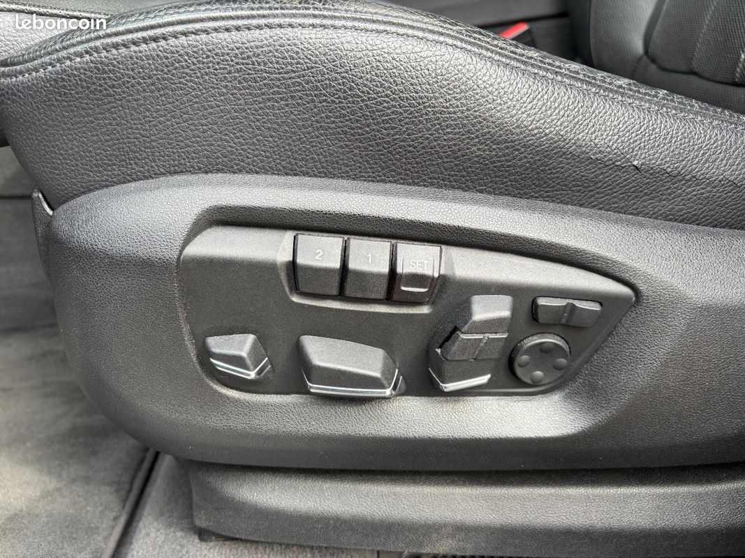 BMW X6 F16 xDrive30d 258 ch M Sport A avec TOIT OUVRANT / CAMERA / CARPLAY / SIEGES CHAUFFANTS (image 12)