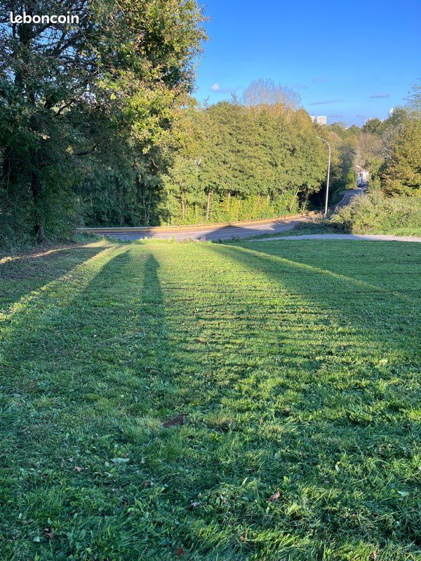 Terrain constructible viabilisé 1000m2 Landouge · à Limoges · 95 000 €