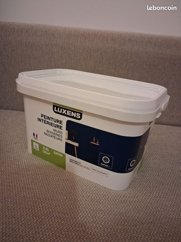 Pot de peinture bleu marine (image 1)