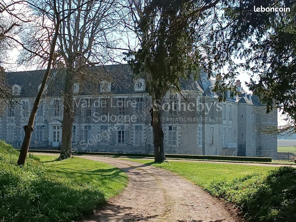 Appartement 6 pièces 141 m² · à Avaray · 141 m² · 178 000 €