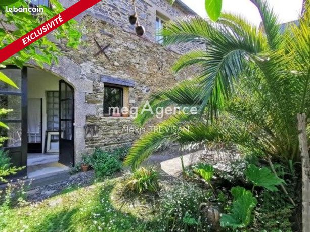 Maison 11 pièces 225 m²