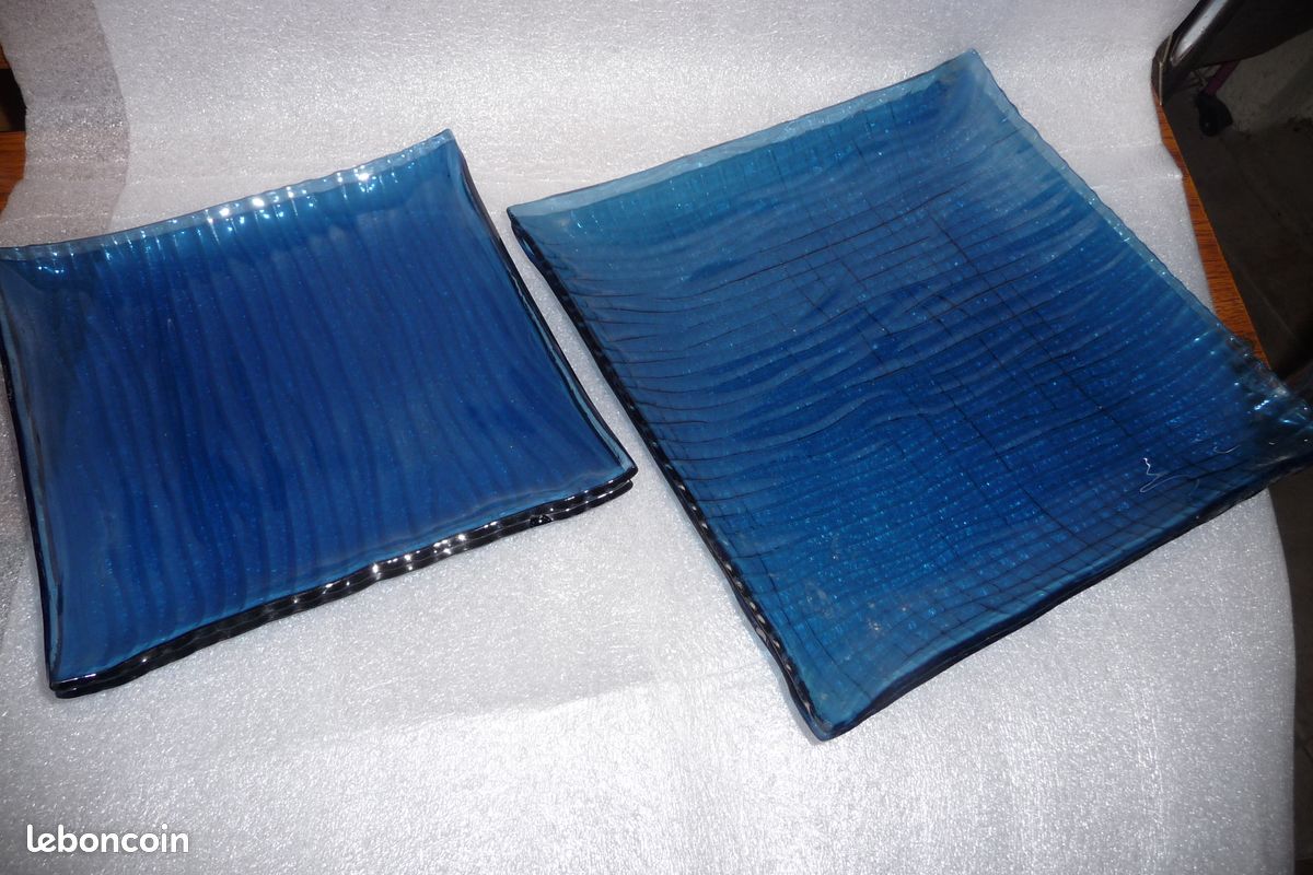 Ensemble assiettes carrees bleues (image 2)