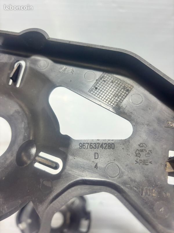 Couvercle essieu ARD/ARG Citroën C4 II REF 96763774280/9676374380 (image 3)