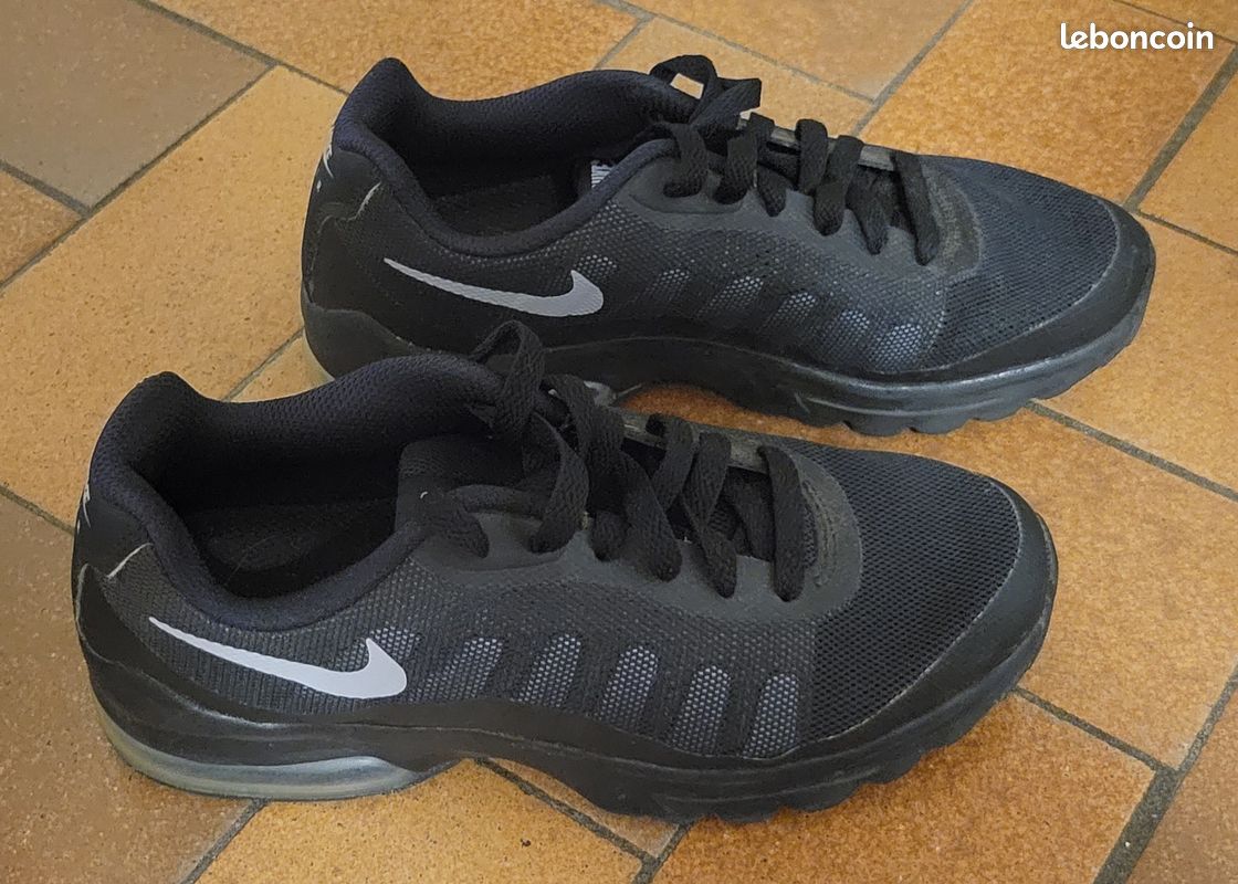 Nike Air Max Invigor Baskets (image 1)