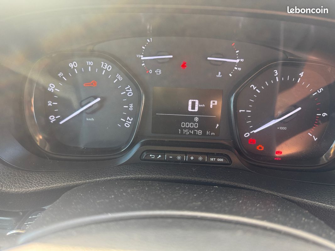 CITROEN JUMPY III FOURGON XL 2.0 BLUE HDI 145 PACK DRIVER EAT Garantie 12 mois (image 11)