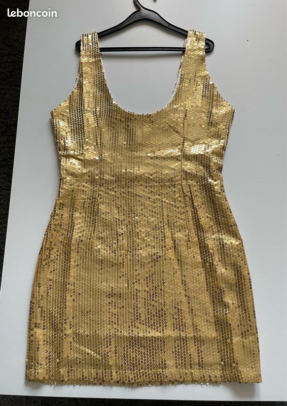 Robe disco dorée à paillettes (image 1)