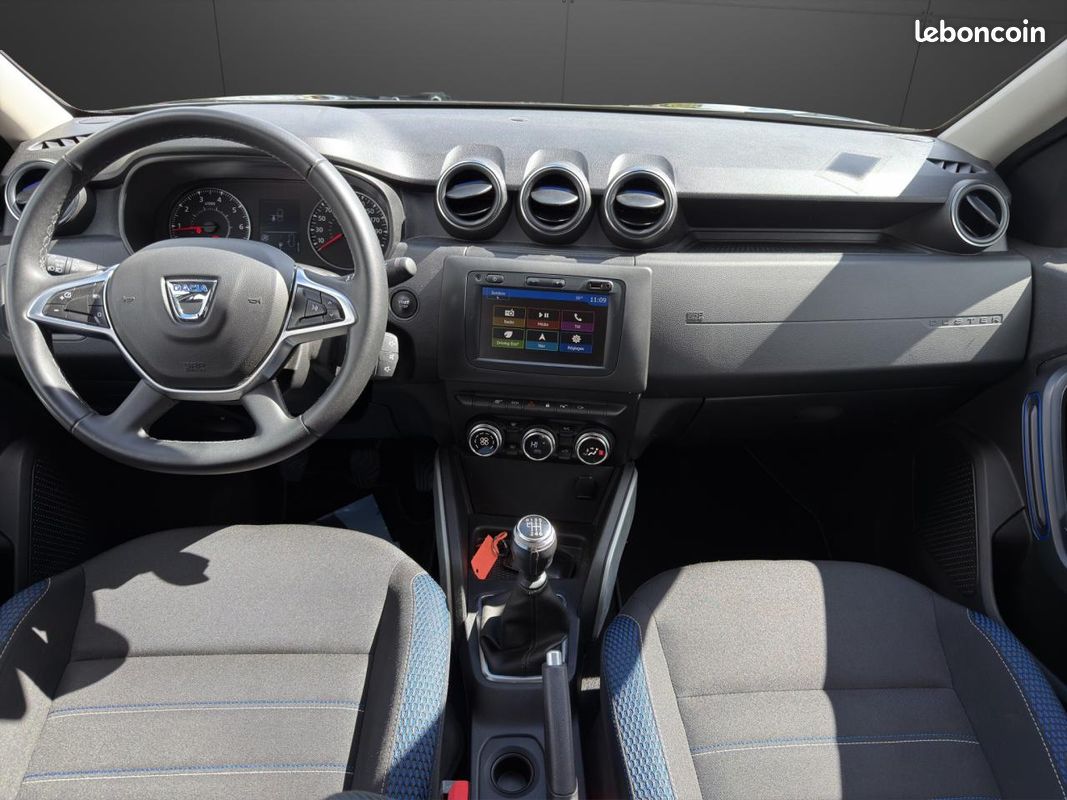 DACIA DUSTER Blue dCi 115 4x2 15 ans (image 14)