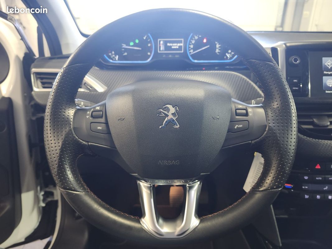 Peugeot 2008 1.6 HDI 120 BV6 - Crossway (image 14)
