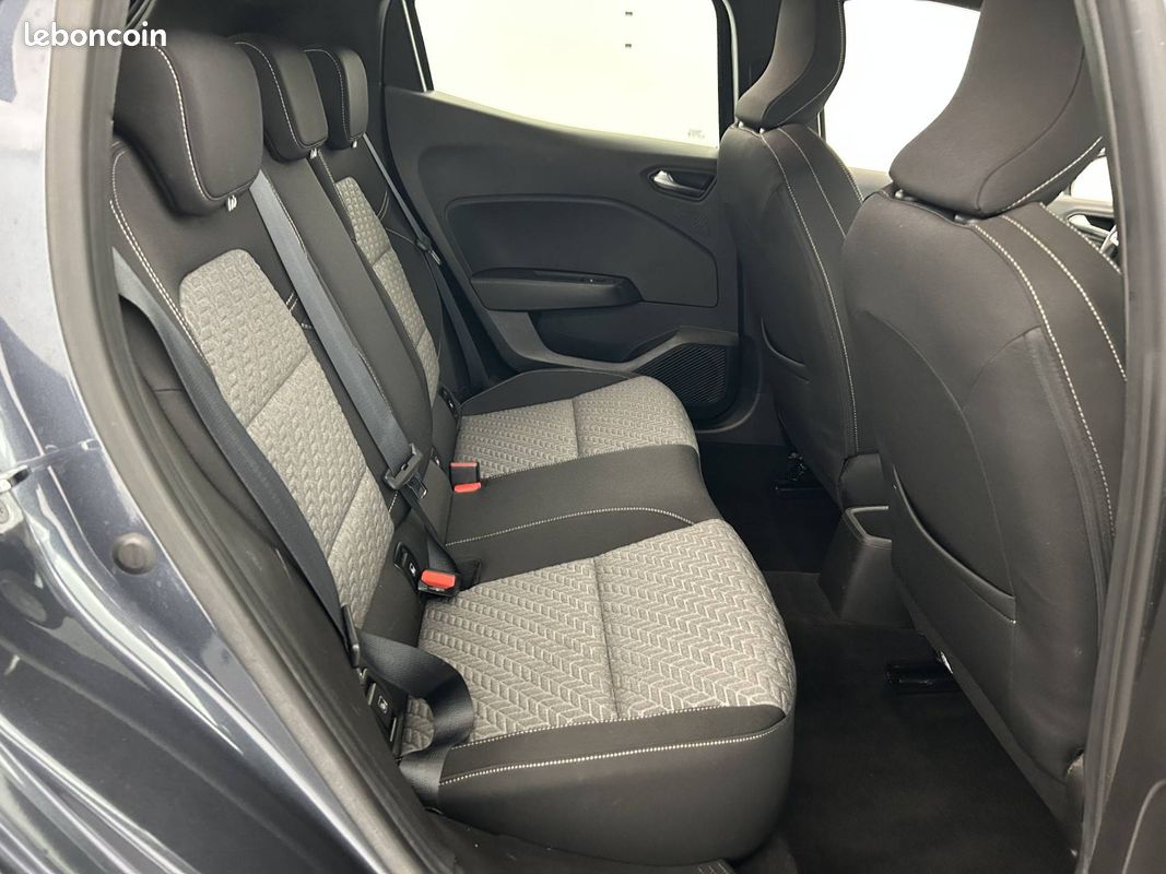 RENAULT Clio TCe 90 - 21 Limited (image 16)