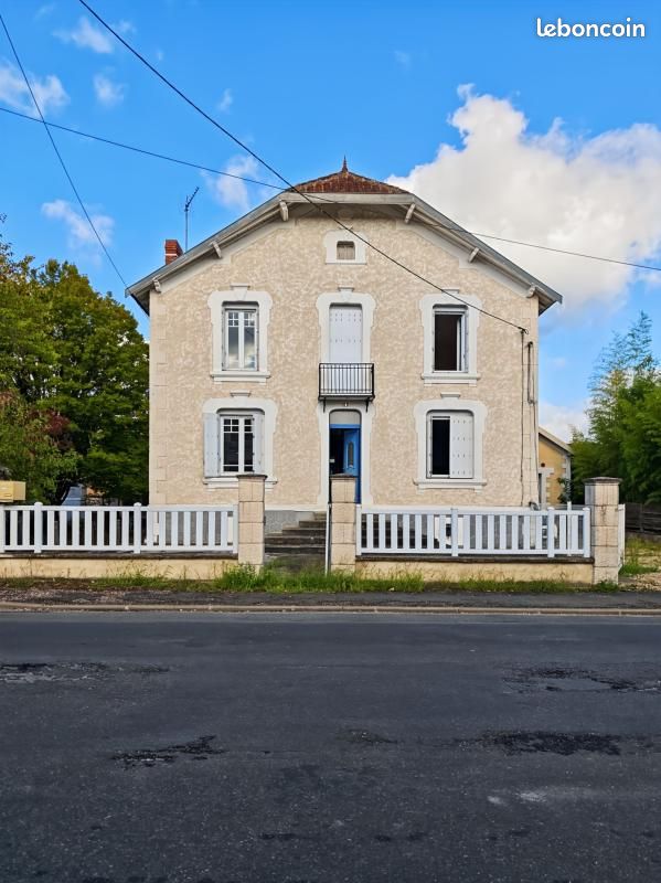 Maison 5 pièces 153 m² · à Saint-Astier · 153 m² · 850 €/mois