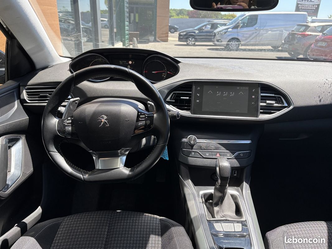 Peugeot 308 SW 1.5 BLUEHDI 130CH S&S STYLE EAT8 (image 14)