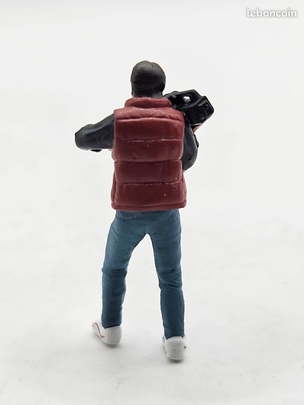 Figurine Marty Avec Hoverboard Retour vers Le Avenir pour 1