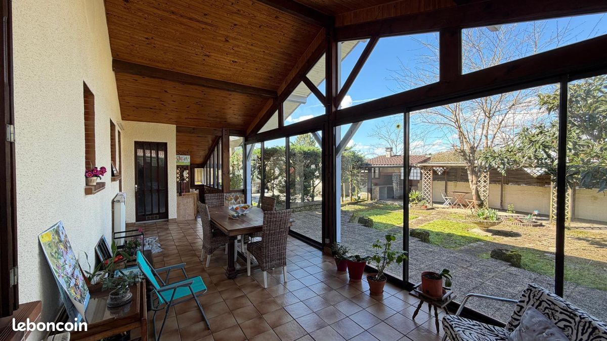 Maison 6 pièces 132 m² · à Mont-de-Marsan · 132 m² · 242 000 €