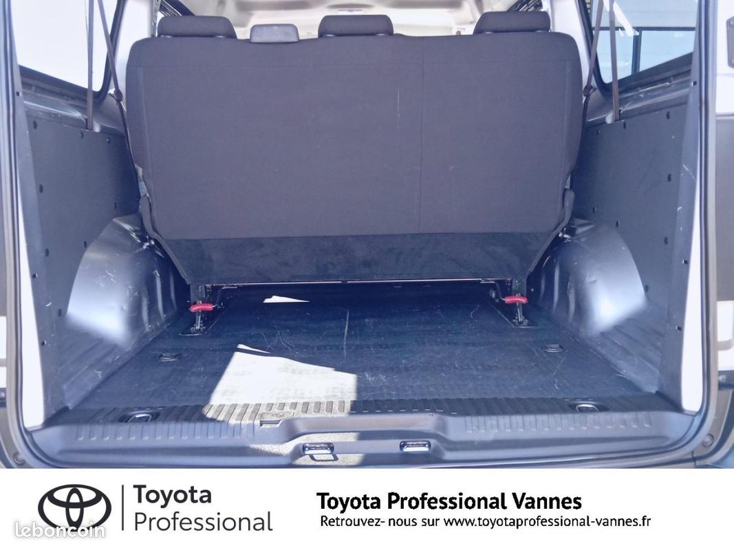 Toyota PROACE Combi Long 1.5 120 D-4D Dynamic MY20 (image 11)