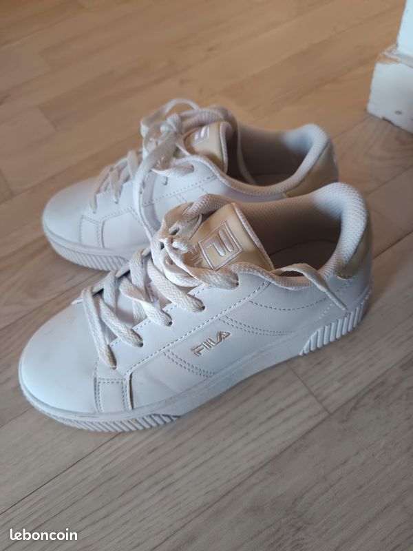 Chaussures Fila blanches taille 35 Chaussures