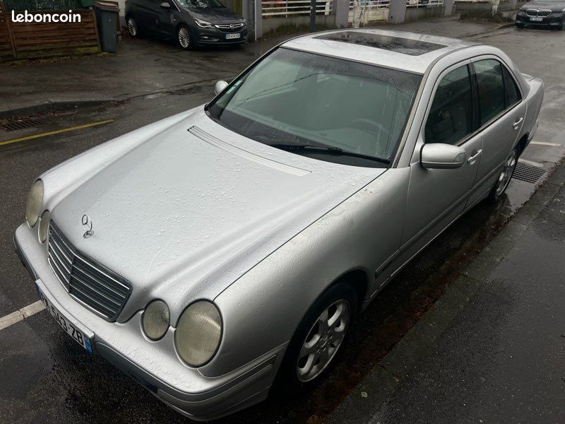 Mercedes 220E diesel - Voitures