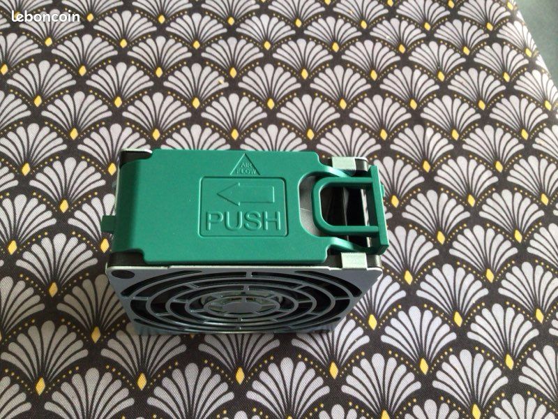 Ventilateur DELTA Ventilateur DC Brushless FFB0812EHE 12V Kit Rackable A3C40053967.H 80x80x40mm (image 4)
